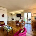 Florence Rooftop Apt - Jacuzzi & Panoramic View